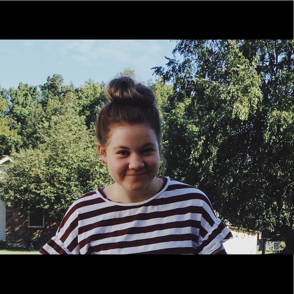 Meet your Posher, Liana